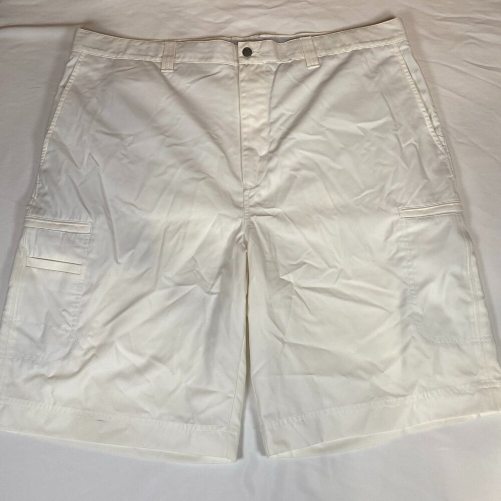Callaway White Men’s Flat Front Cargo Golf Shorts